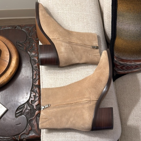 Madewell The Darcy Ankle Boot in Walnut Shell - Picture 9 of 10